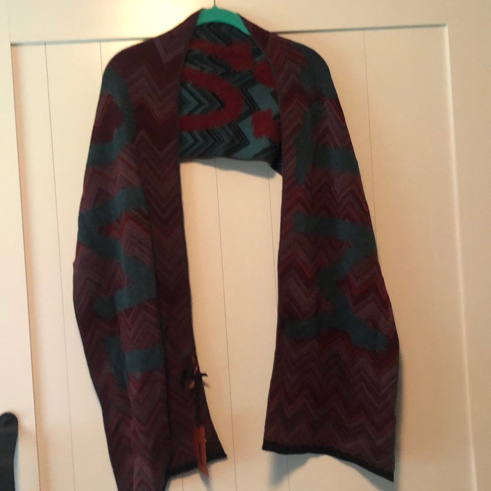 Beautiful never worn Missoni scarf